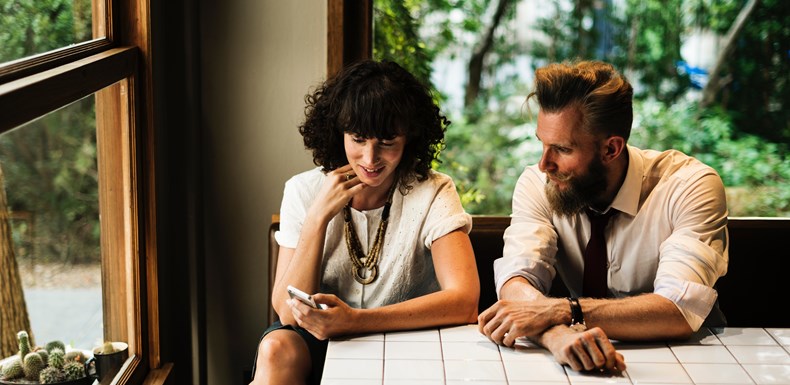 beard-cafe-coffee-shop-615477.jpg